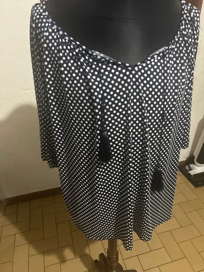 Joli haut à pois D’un commun accord grande taille - photo numéro 2