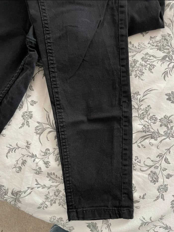 Jean noir - photo numéro 2