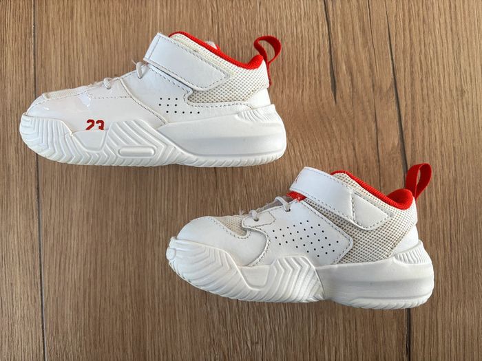 Nike Jordan blanc rouge 23,5 - photo numéro 4