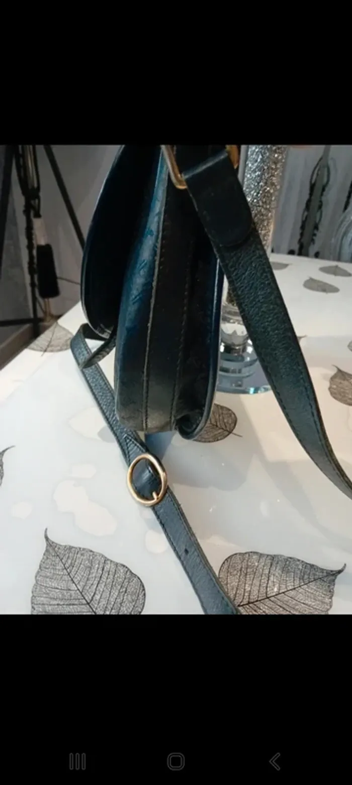 Sac à bandoulière vintage de la marque Jacques Estérel  une pièce à saisir - photo numéro 3