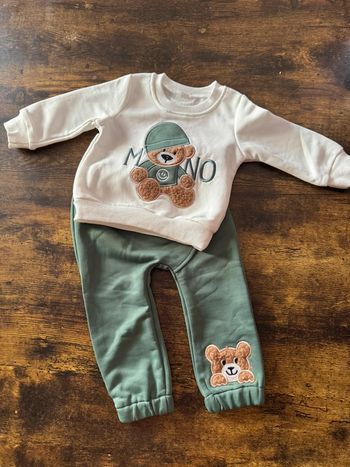 Ensemble pull et jogging bébé