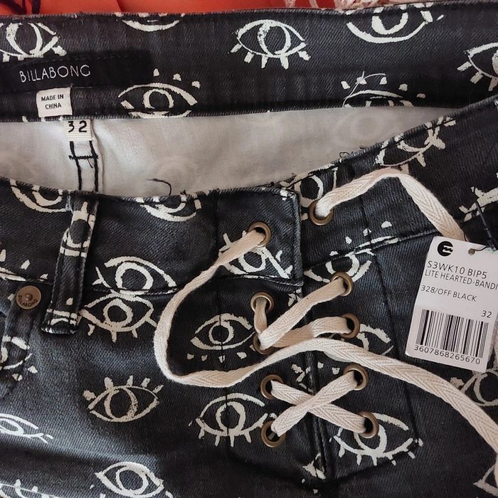Magnifique mini short Billabong taille 42 - photo numéro 5