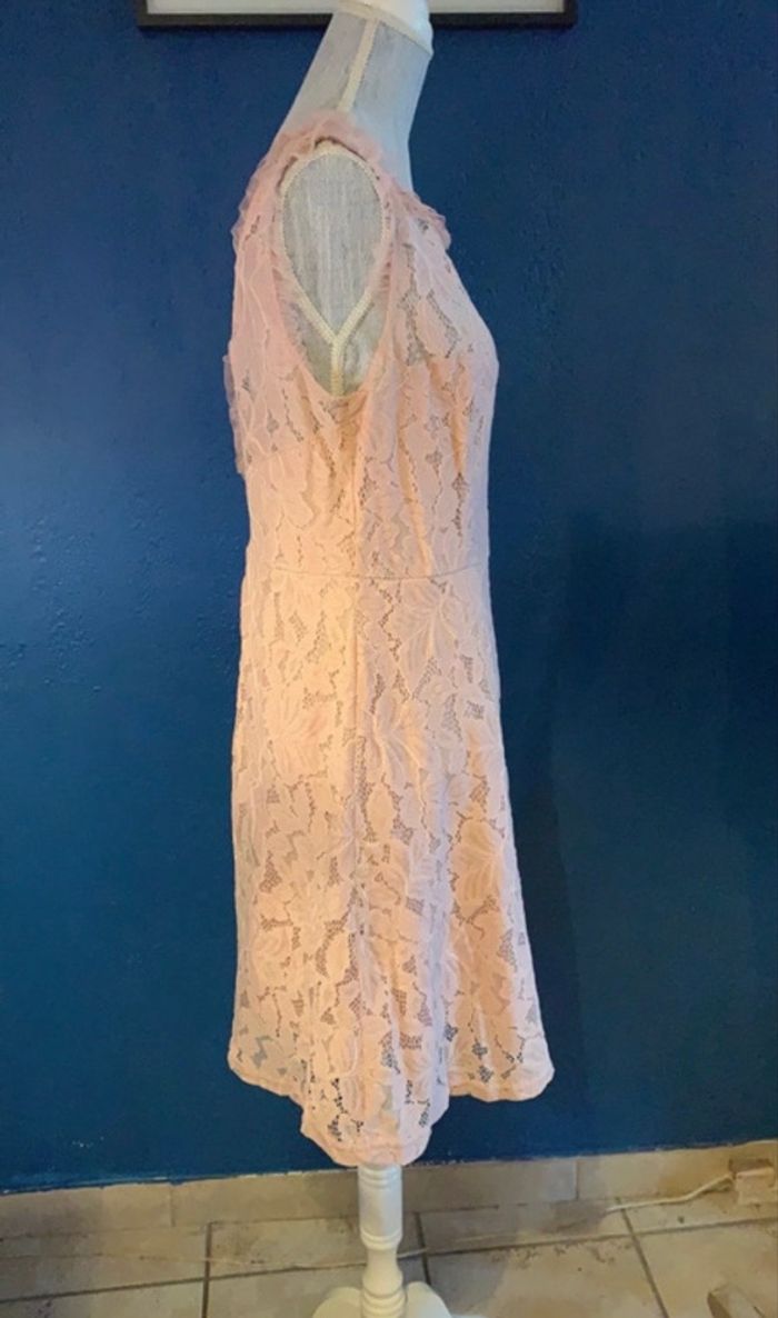 🌸 Robe en dentelle rose poudré OVS – Taille L - photo numéro 4