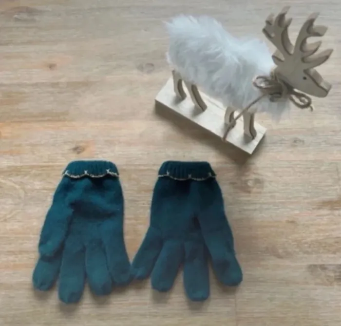 Lot bonnet et gants - photo numéro 6