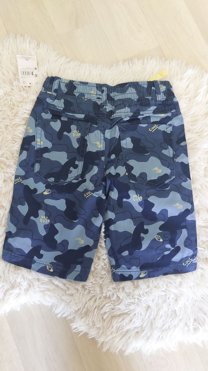 Short bleu à motifs 7 ans - photo numéro 3