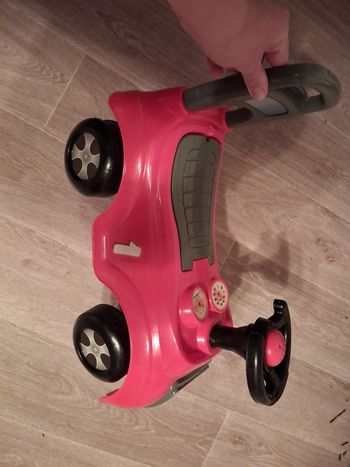 Camion pousse pousse 