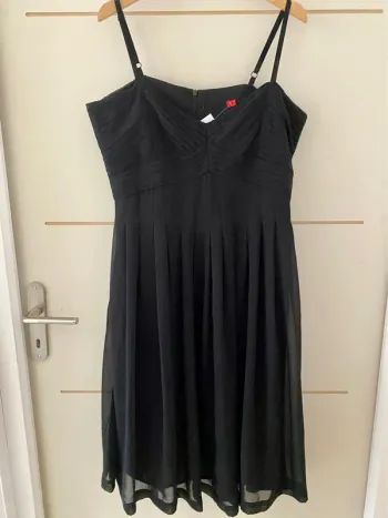 Robe noire taille 44