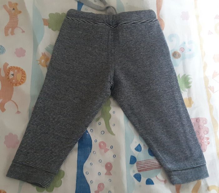 Thee shirt et pantalon  jogging - photo numéro 3