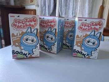 Labubu macaron