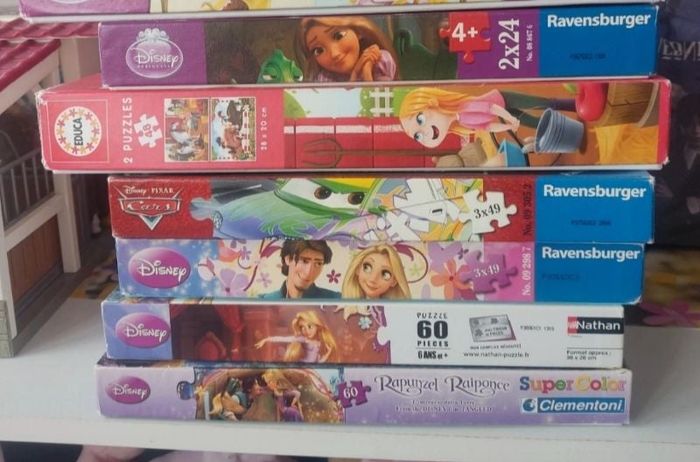 Lot 12 puzzles