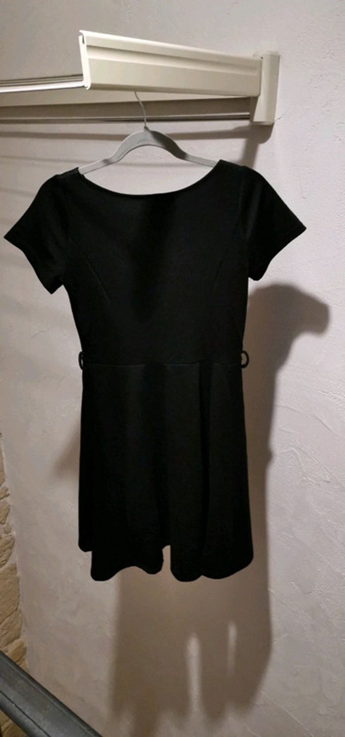 Robe noire - photo numéro 2