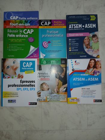 Lots livres pro petite enfance