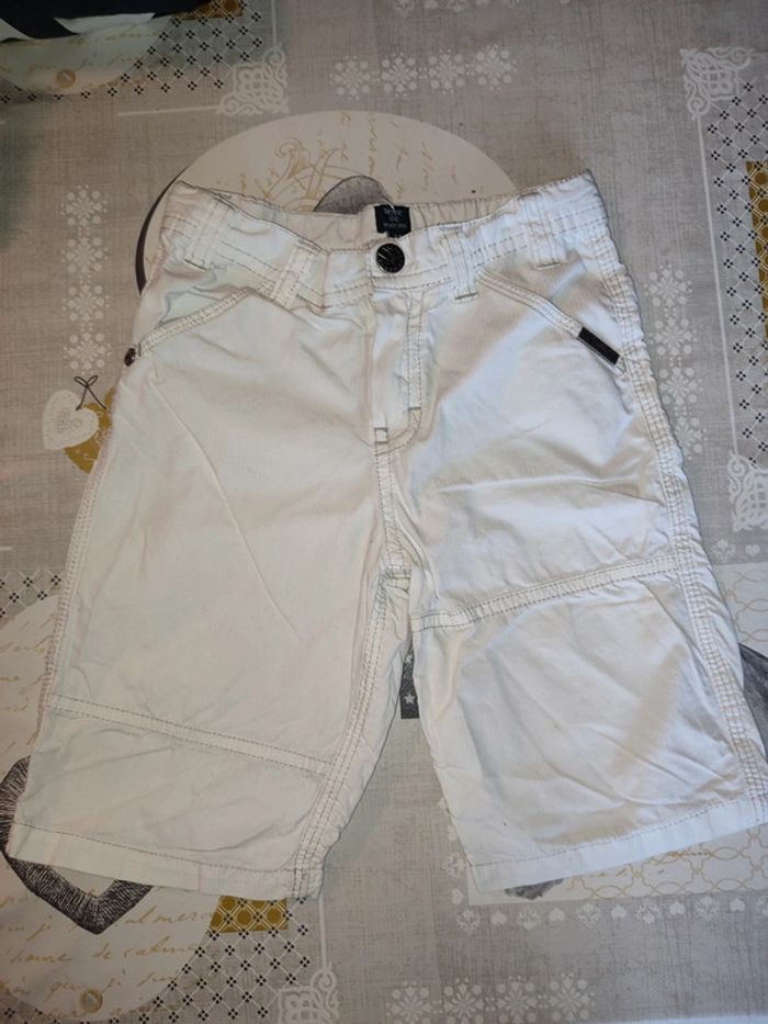 Short blanc
