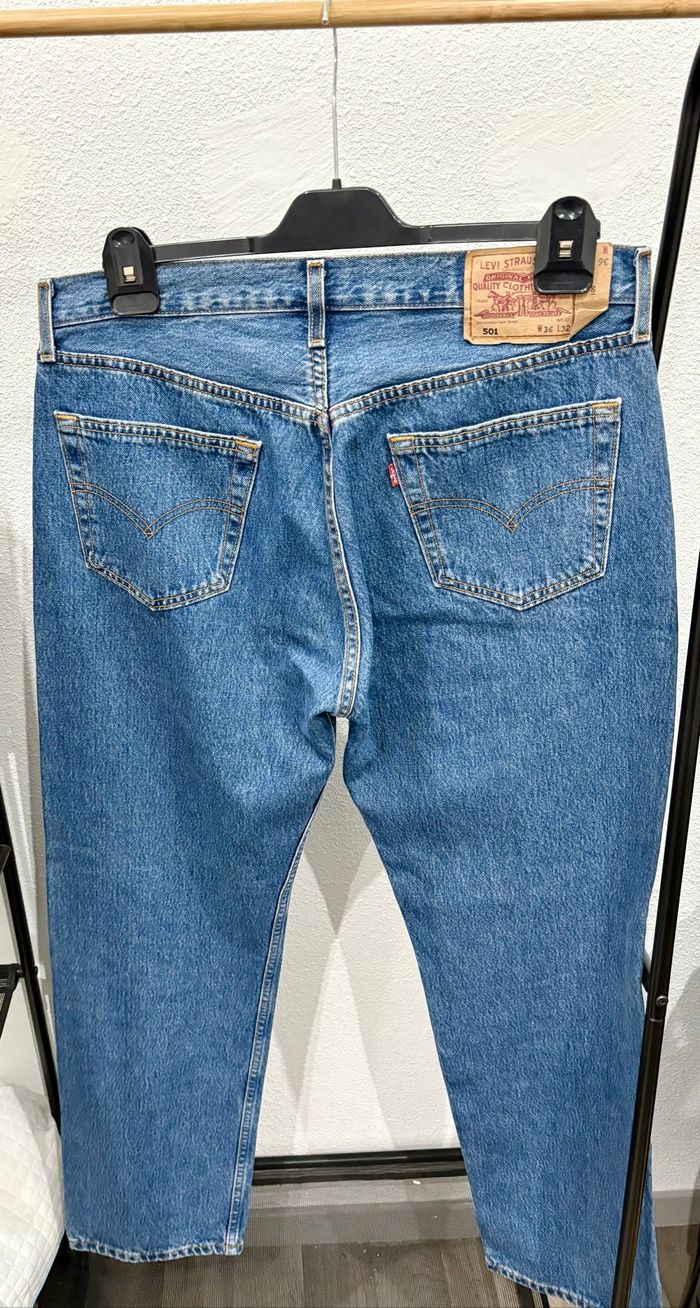 Jean Levi's 501 Vintage en Denim Bleu W36 L32 - photo numéro 2