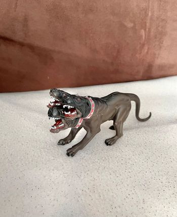 Animaux Papo chien 3 têtes fantastique