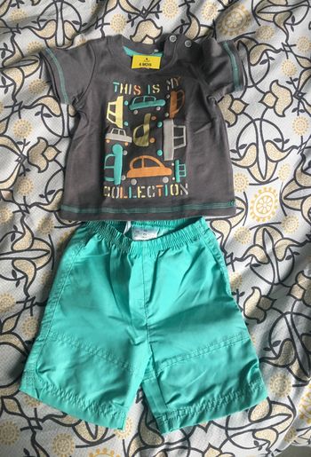 Ensemble shirt et t shirt neuf étiqueté 6 mois