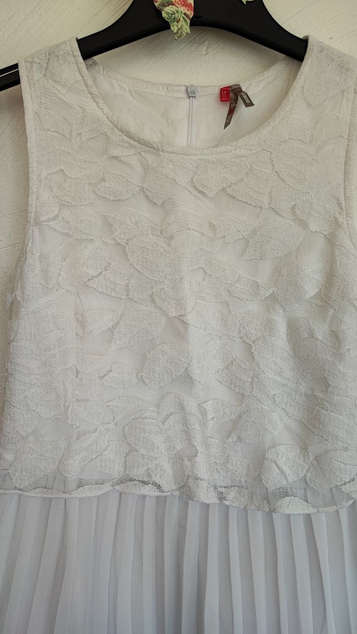 Robe blanche orchestra 14 ans - photo numéro 3