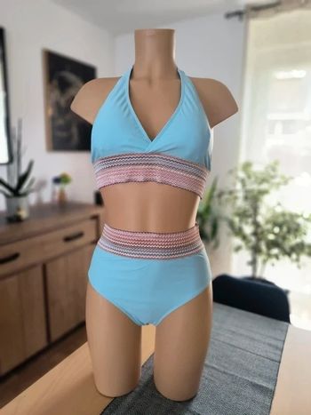 Maillot de bain bikini bleu clair effet gainant – Taille M (38/40)
