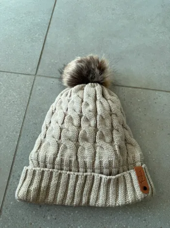 Bonnet pompon pour femme, taille unique, très bon état