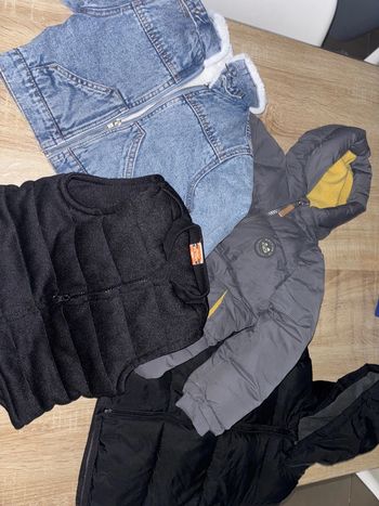 Lot de vestes 3 ans
