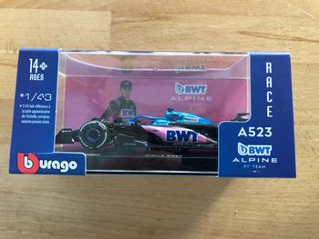 Miniature burago alpine A523 1/43 Esteban Ocon