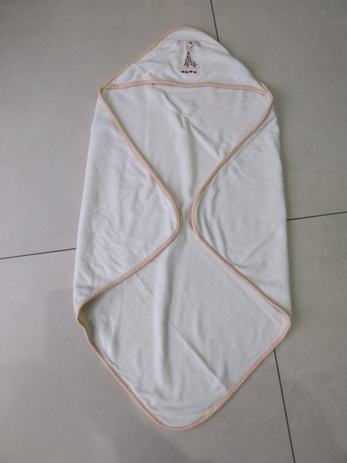Cape de bain Sophie la girafe
