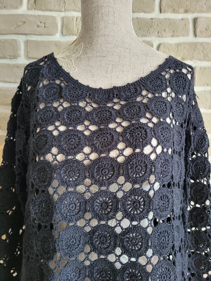Beau pull en crochet noir Laura Ashley - Bohème chic - photo numéro 2
