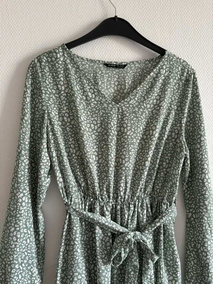 Robe fluide verte sauge - photo numéro 2