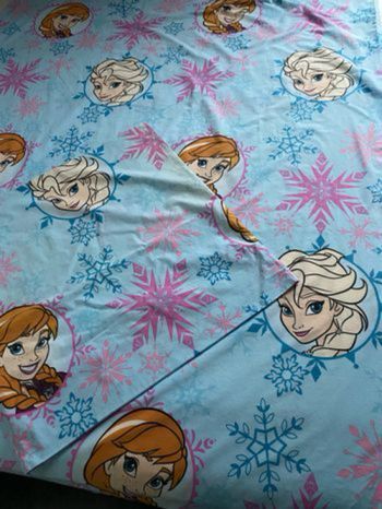 Housse de couette et sa taie assortie Reine des neiges