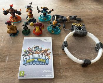 Lot De Figurines Skylanders Swap Force + Jeu Wii.  