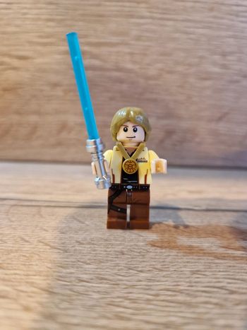 Figurine type lego Jedi Luke Skywalker star wars