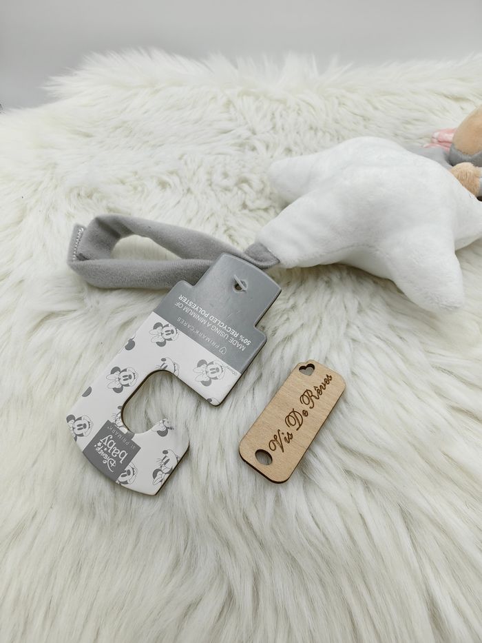 Doudou peluche musical Minnie Rose gris étoile Disney Primark - photo numéro 4