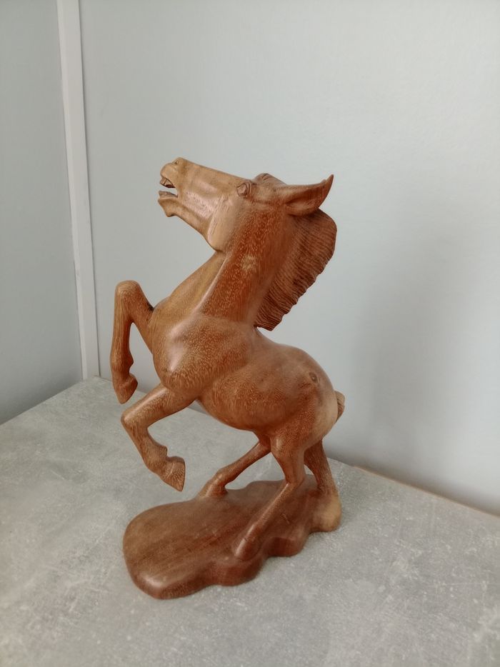 Sculpture cheval en bois - photo numéro 2