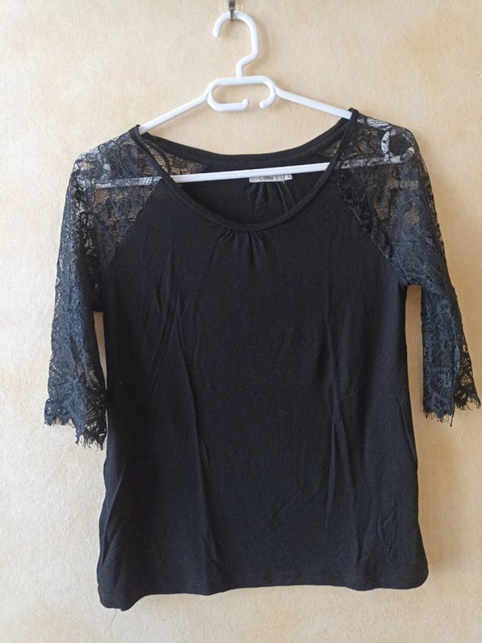 Haut dentelle taille 40
