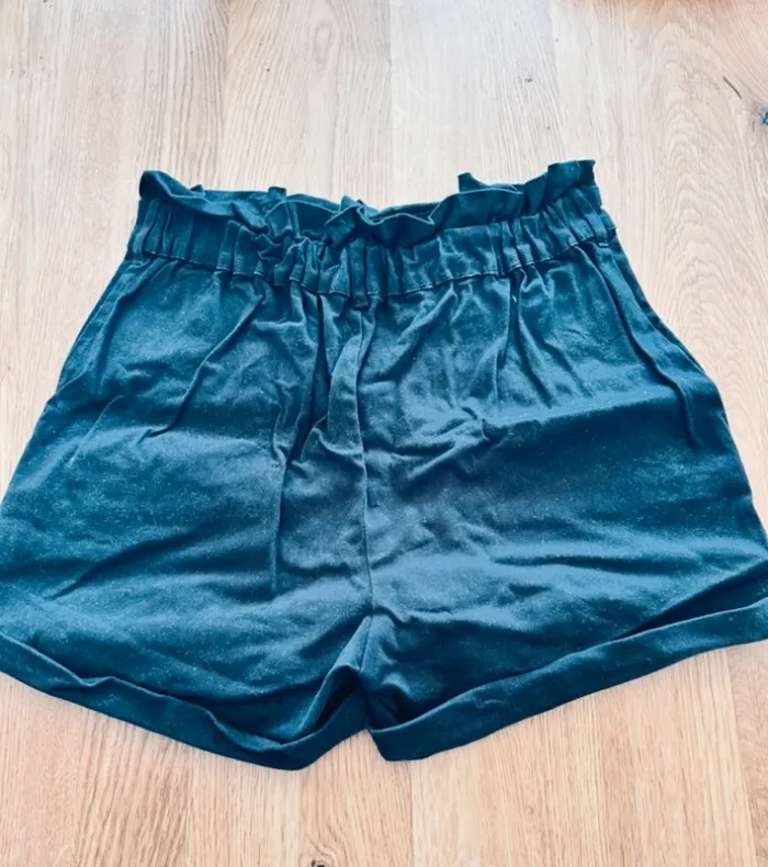 Short taille haute noir - photo numéro 5