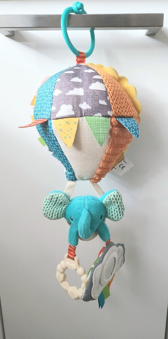 Jeu d'activités montgolfière bébé