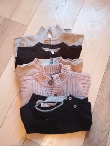 Lot vestes taille 6 mois