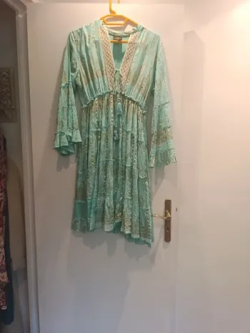 Robe, turquoise et dorée, Taille unique neuve sans étiquette