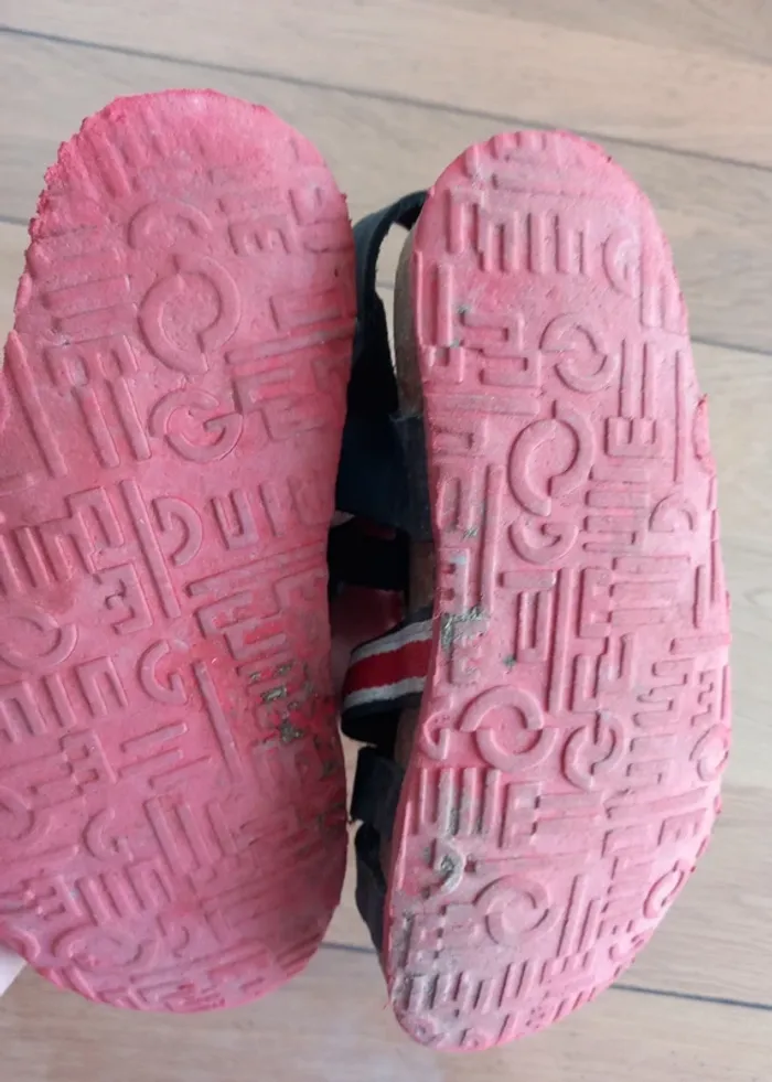 Nu pieds taille 31 - photo numéro 4