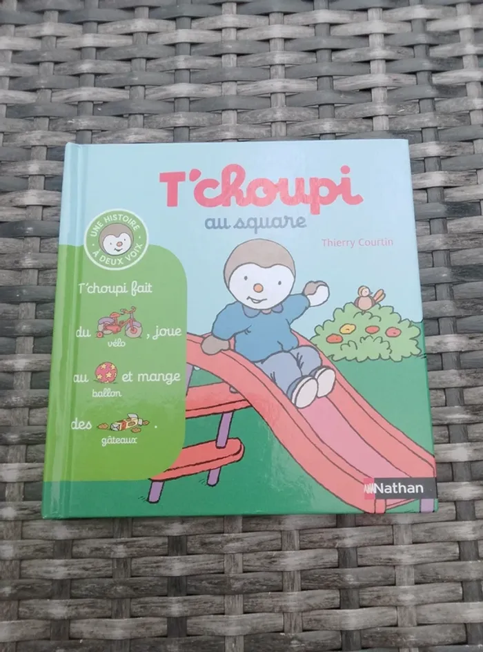 Livre enfant - T'choupi au square