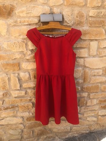 Jolie robe rouge promod