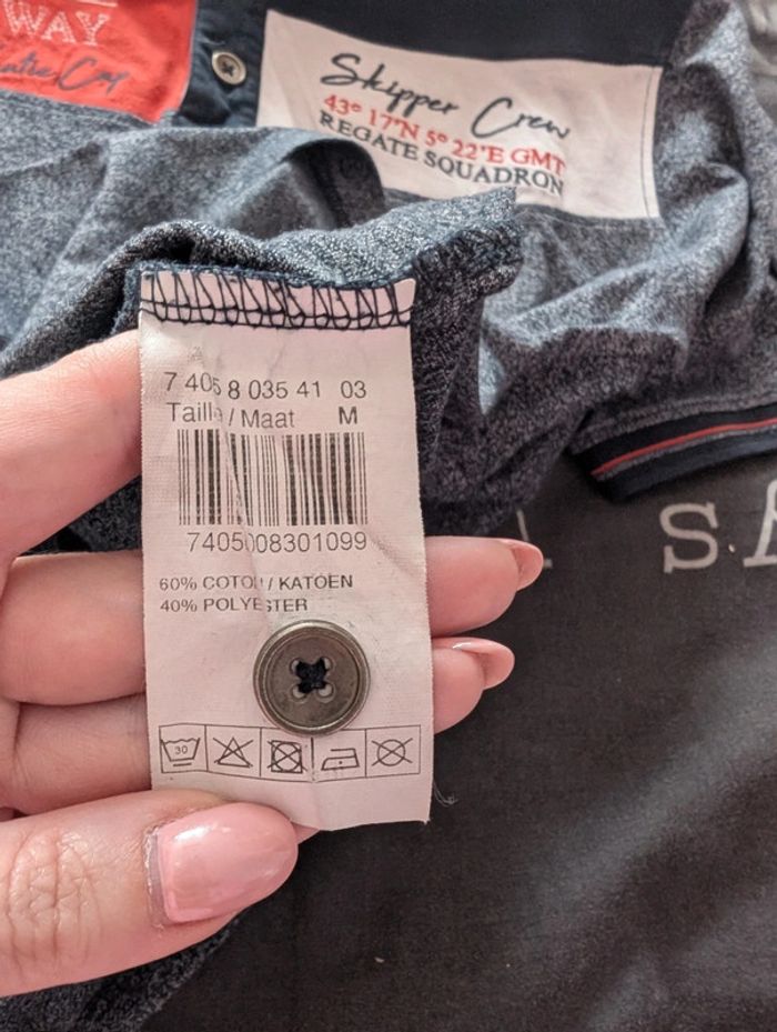 Polo avec inscriptions - photo numéro 4