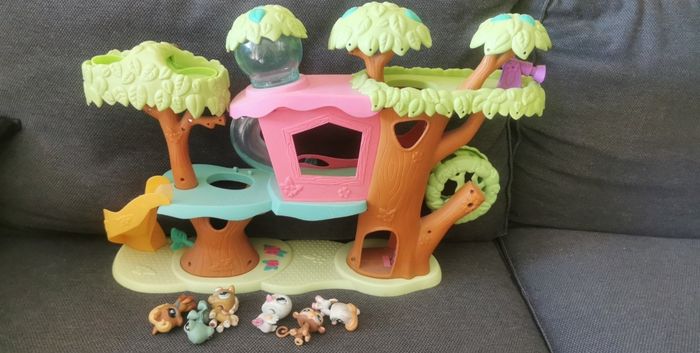 Arbre petshop avec figurines - photo numéro 6