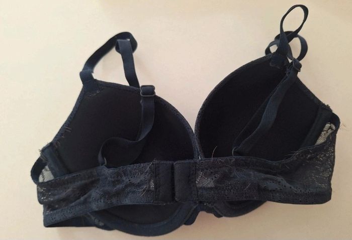 Lot de deux soutiens-gorge identiques de couleurs différentes - photo numéro 5