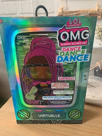 Poupée LOL omg dance virtuelle neuf