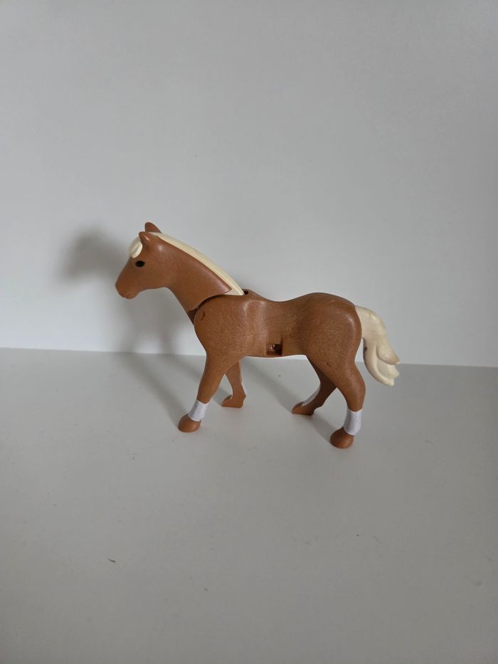 Figurine Cheval Playmobil  Marron Crinière et Queue Blanches - Bon état - photo numéro 3