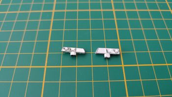 Lot x2 phares avant pièce détachée miniature Bugatti EB110 1992 Maisto 1/18 1/18ème #B79