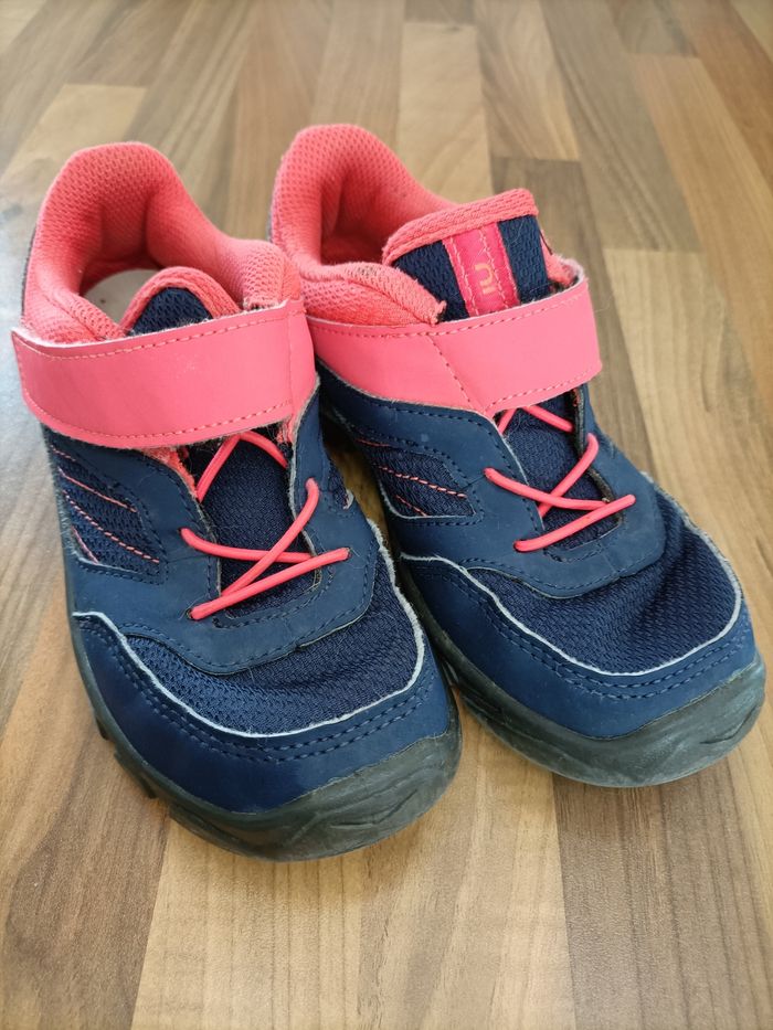 Chaussures de randonnée bleu et rose Quechua 31 - photo numéro 2