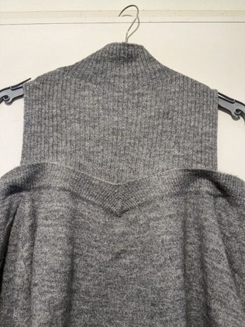 Pull col roulé avec épaules dénudées gris Body Flirt