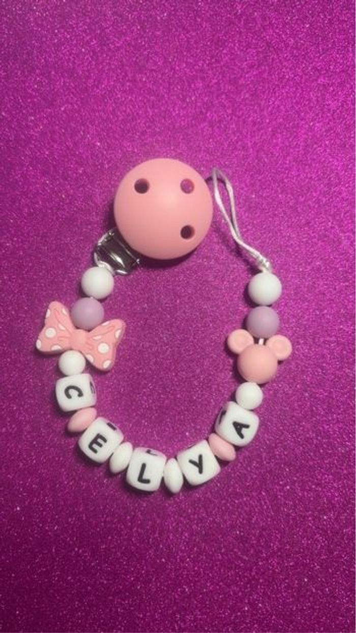 Attache tétine personnalisé